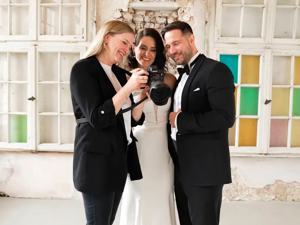 Relación profesional entre fotógrafo de bodas y sus clientes Relación profesional entre fotógrafo de bodas y sus clientes