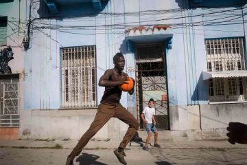 Acción en las calles de la Habana-Luis Alarcon