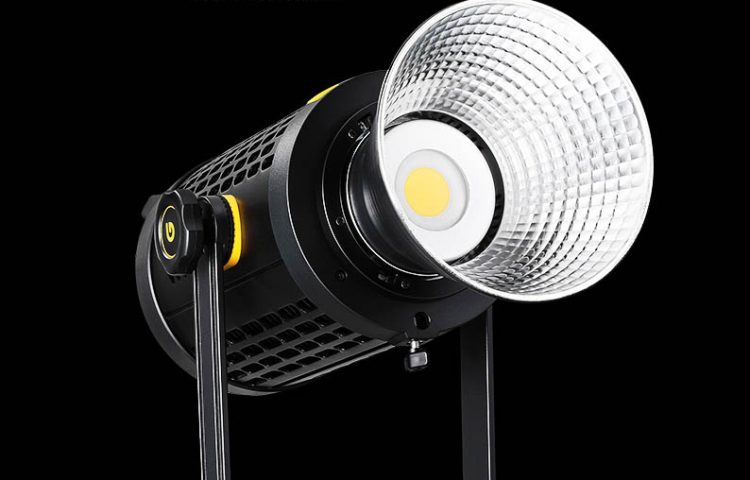 Foco LED Silencioso Godox UL150 de 150W sin ventilador