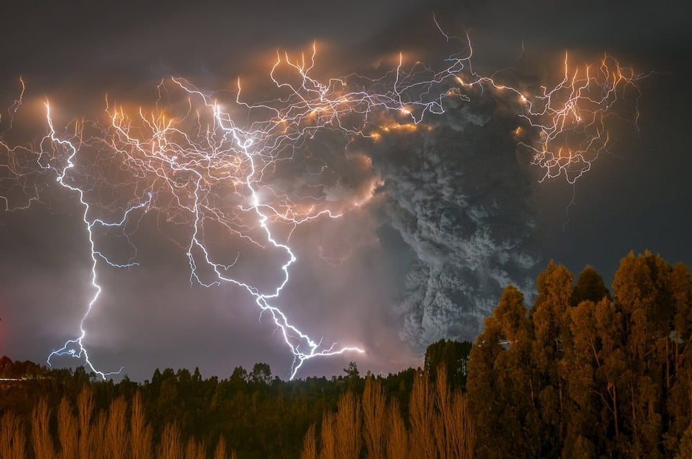 Fotografía de paisaje de Francisco Negroni con tormenta eléctrica