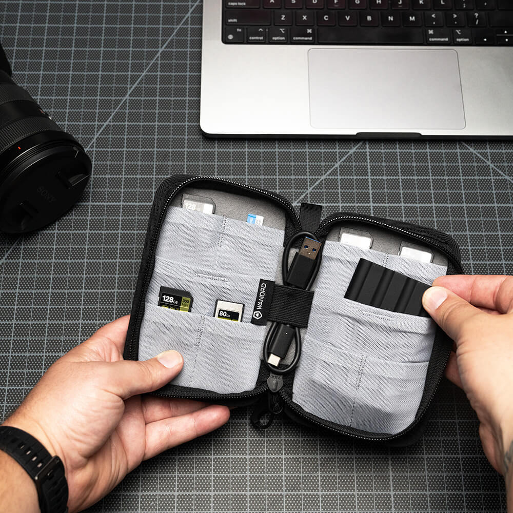 Estuche Wandrd para accesorios,tarjetas de memoria y cables