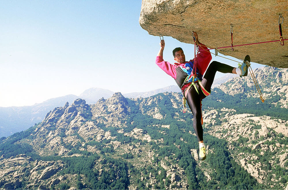 Escalada en El Pájaro, montaña 8848, fotografía de aventura por Miguelez