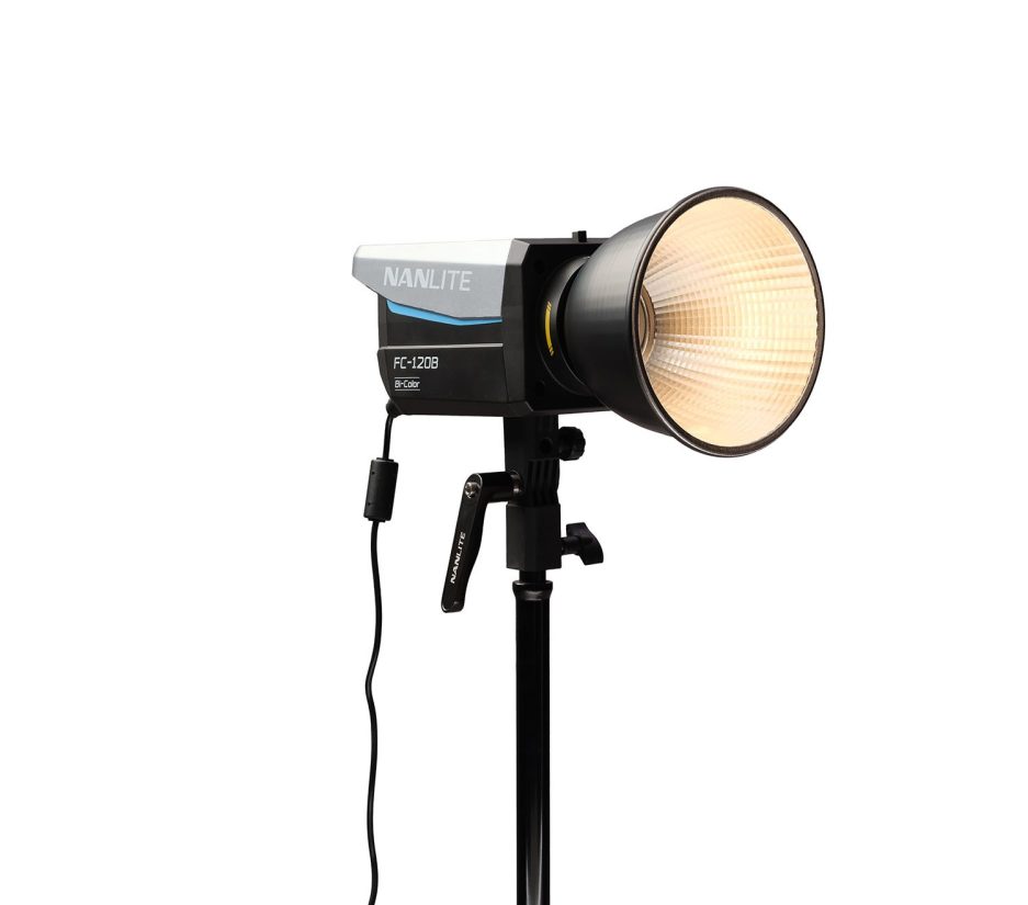 Foco Nanlite FC-120B Bi-Color Led Spot Light Foco Nanlite FC-120B Bi-Color Led Spot Light