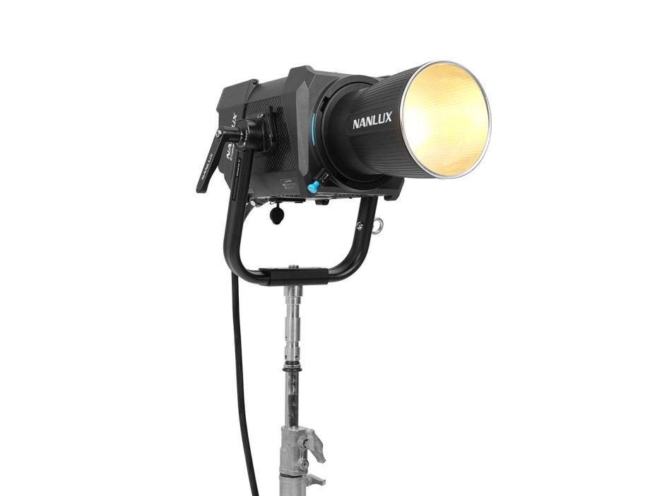 foco-nanlux-evoke-900c-rgblac-spotlight.jpg foco-nanlux-evoke-900c-rgblac-spotlight.jpg