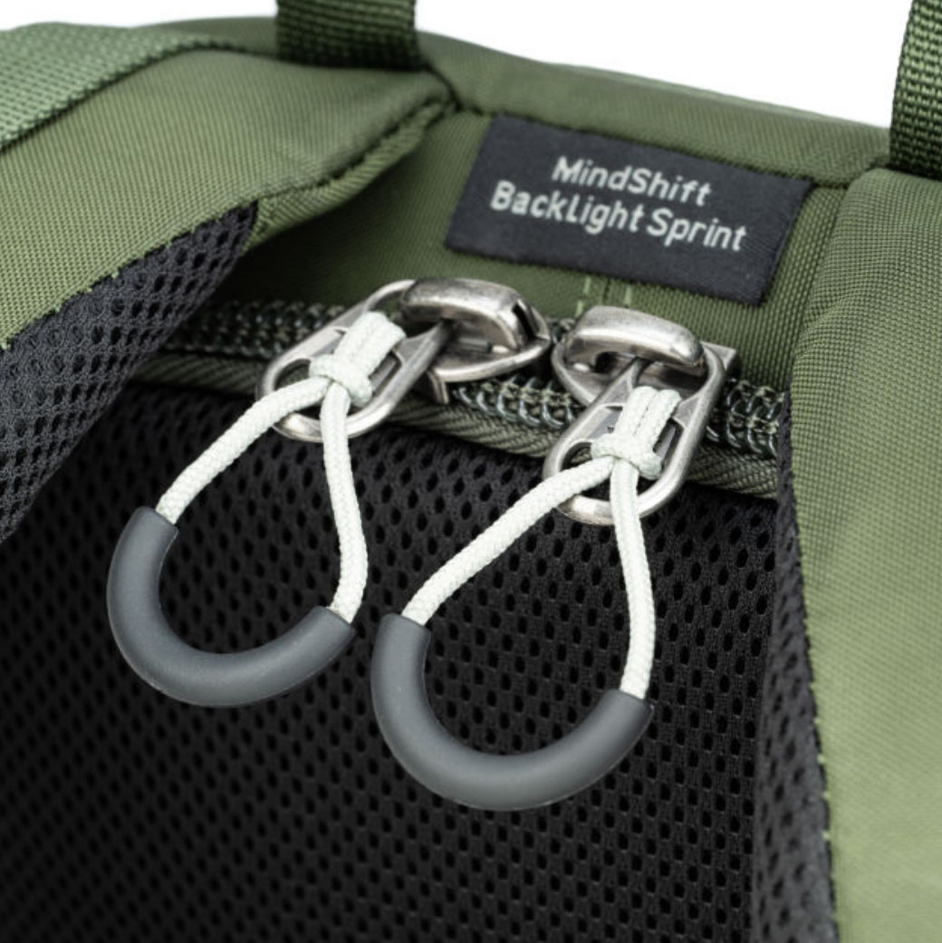Think Tank BackLight Sprint Montane Green – Mochila fotográfica ligera y compacta Think Tank BackLight Sprint Montane Green – Mochila fotográfica ligera y compacta