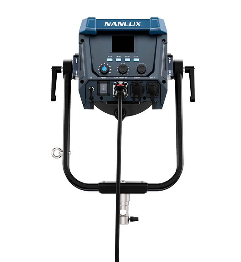 Nanlux Evoke 600C Kit con maleta Trolley – Foco LED RGBW Nanlux Evoke 600C Kit con maleta Trolley – Foco LED RGBW