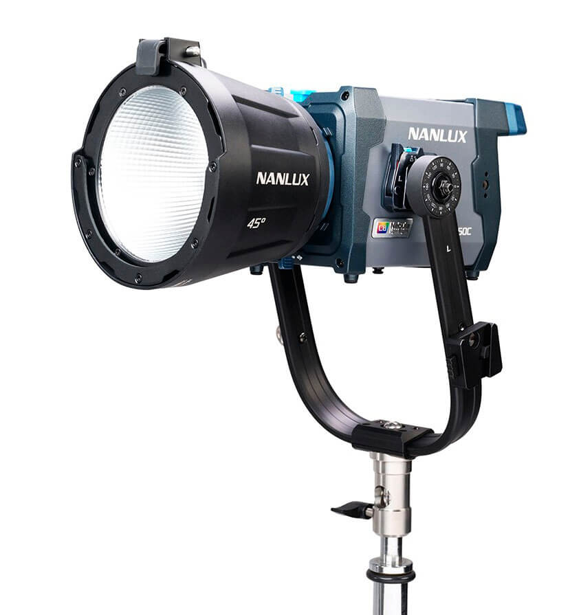 Nanlux Evoke 150C RGBW – Foco LED compacto profesional Nanlux Evoke 150C RGBW – Foco LED compacto profesional