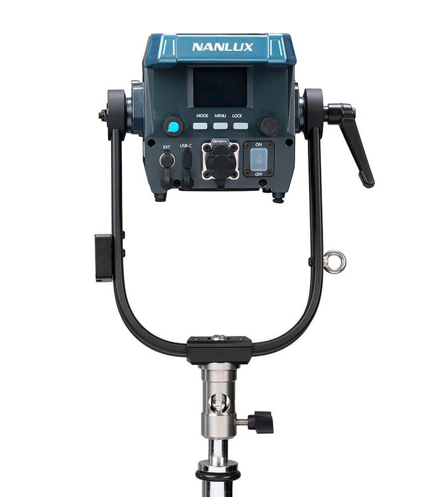 Nanlux Evoke 150C RGBW – Foco LED compacto profesional Nanlux Evoke 150C RGBW – Foco LED compacto profesional