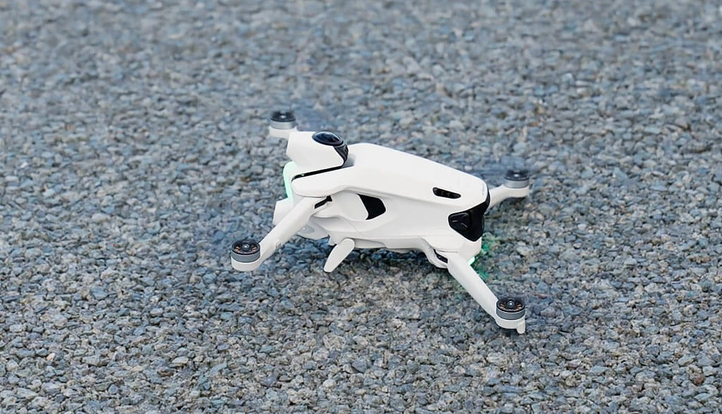 Antigravity A1 regresando a la base Dron Antigravity A1 regresando a la base con seguridad