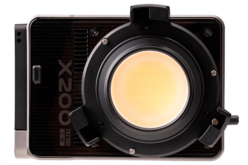 Zhiyun Molus X200 foco LED COB 200W
