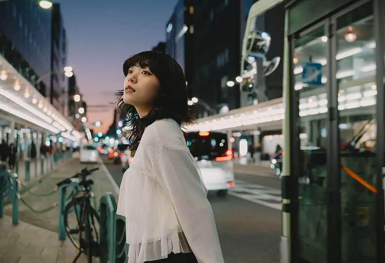 Tamron 35-100mm f/2.8: primer plano de retrato con fondo suave