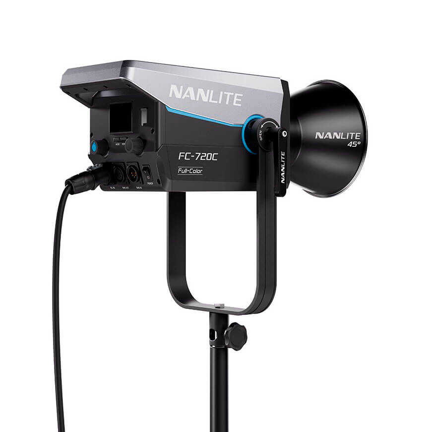 Nanlite FC-720C foco LED RGBW 750W para foto y vídeo profesional Nanlite FC-720C foco LED RGBW 750W para foto y vídeo profesional