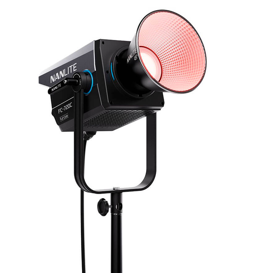 Nanlite FC-720C foco LED RGBW 750W para foto y vídeo profesional
