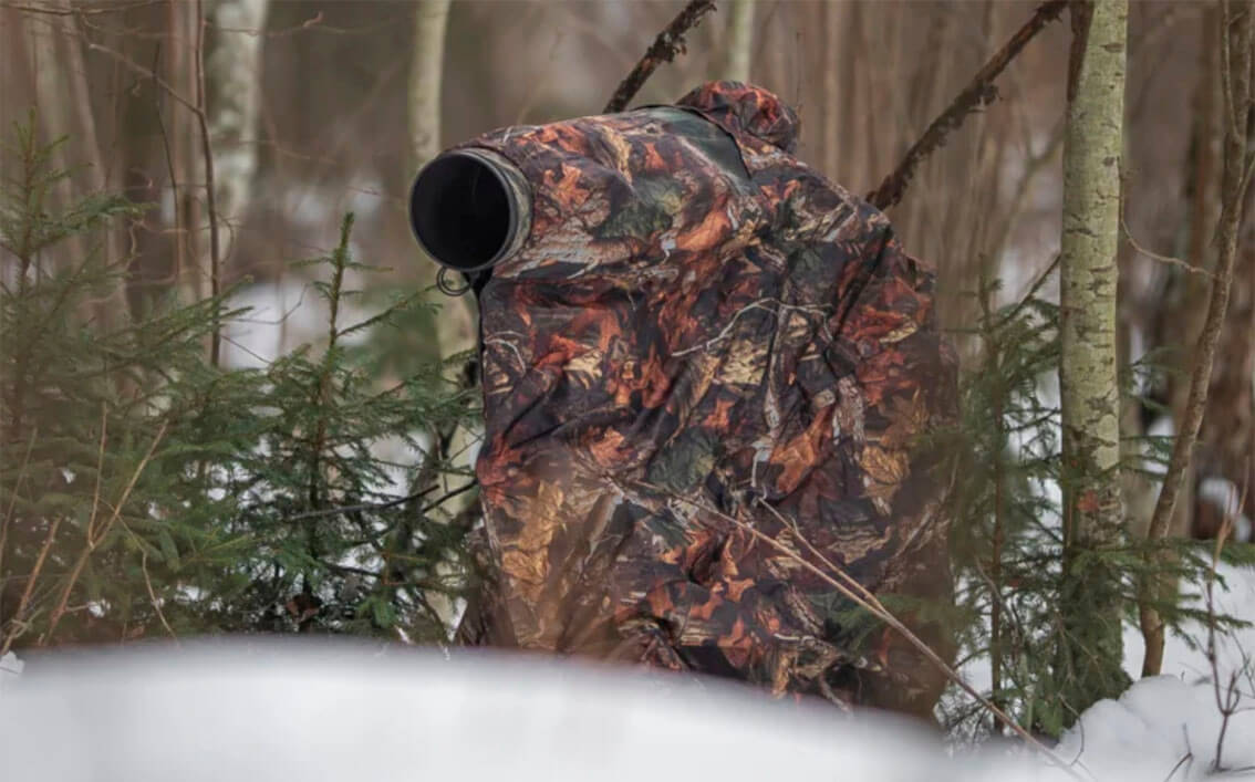 Capellina de camuflaje marrón para fotografía de fauna en invierno