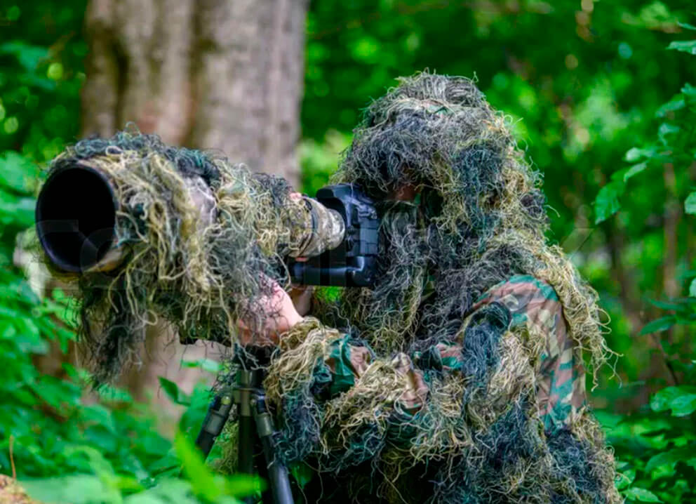 Traje ghillie de camuflaje para fotografía de fauna