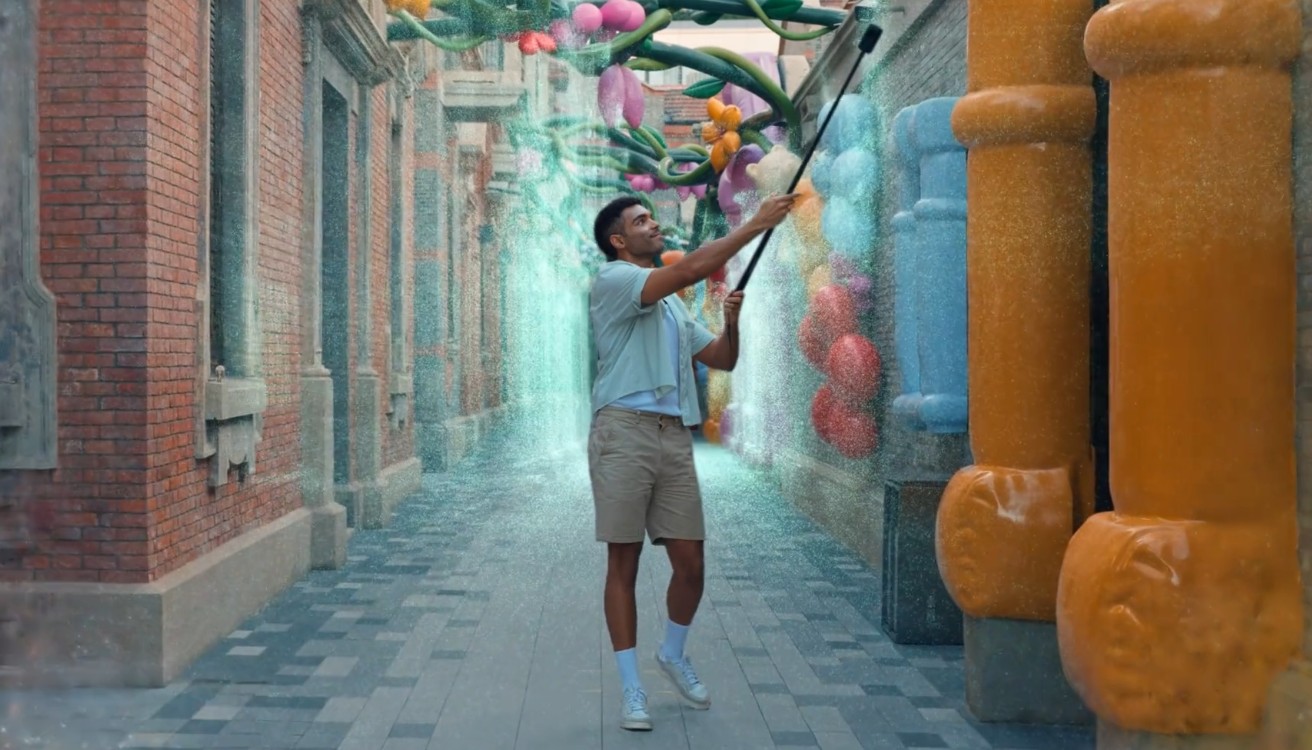 Insta360 X6 con Selfie Stick Invisible para grabación en tercera persona