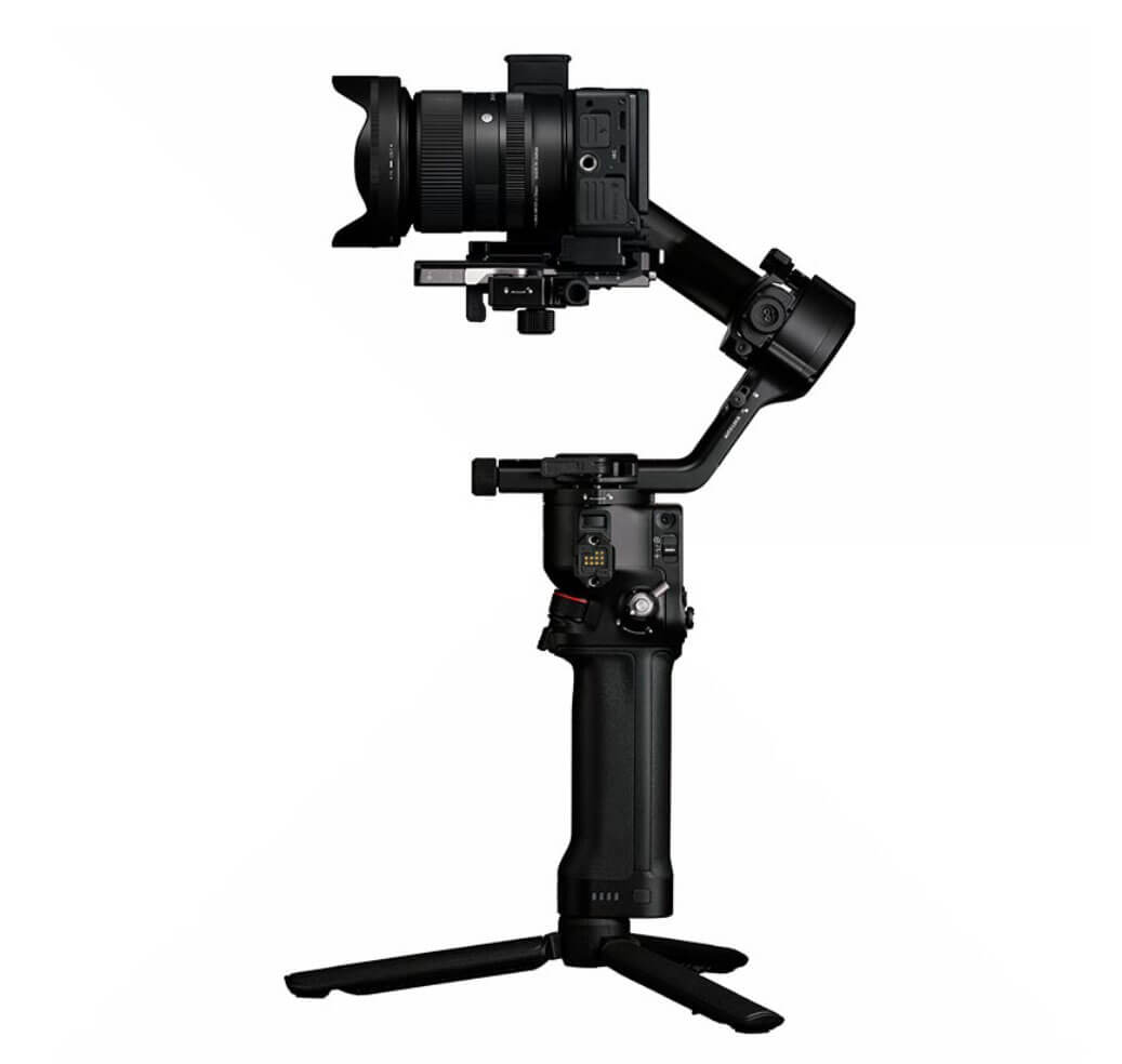 Sigma FP2 con accesorios para adaptar la cámara a diferentes configuraciones de vídeo